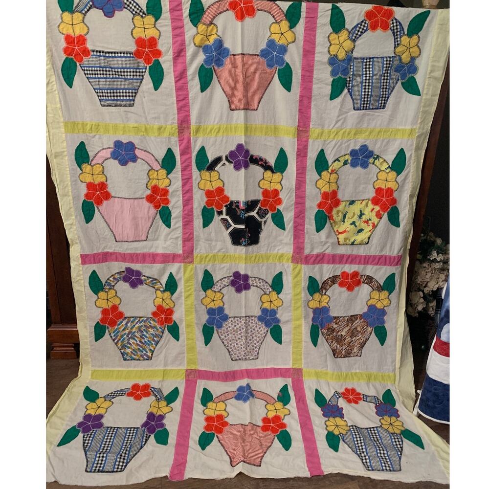 Vtg. 30's-60's Quilt Top Handsewn Applique Flower Basket Pattern 83"X61"